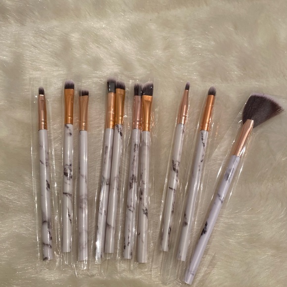 Multi Piece Complete Makeup Brush Sst - Picture 1 of 5